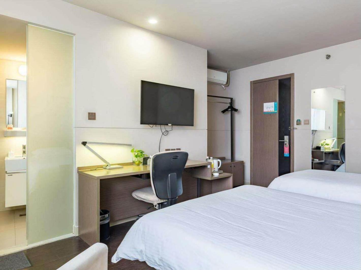 Premier Twin Room