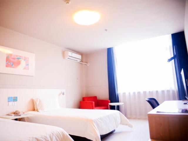 Standard Twin Room A