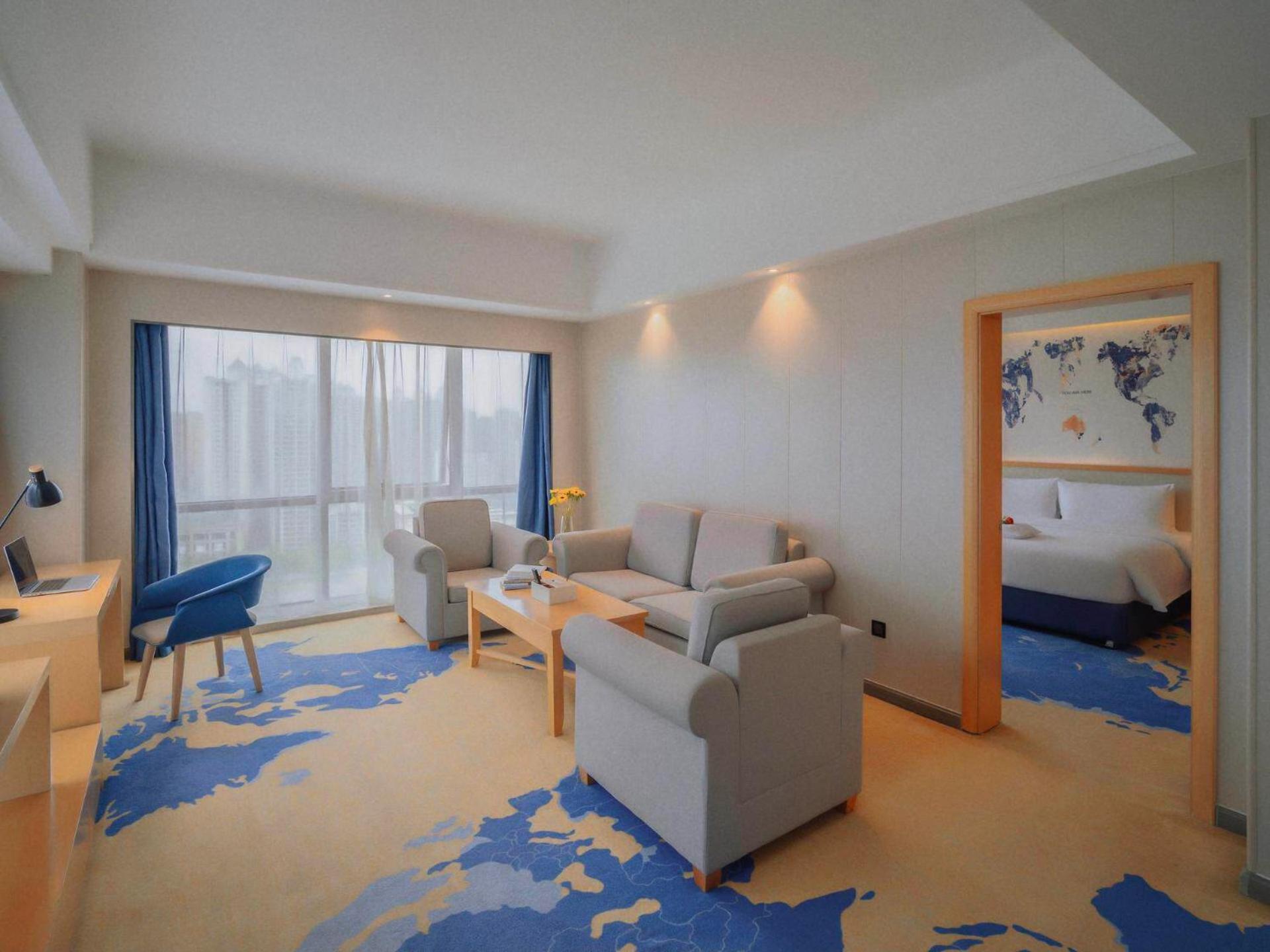 Premier Suite with City View