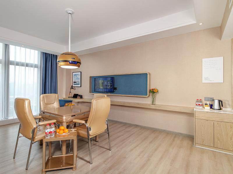 Premier Suite photo 1