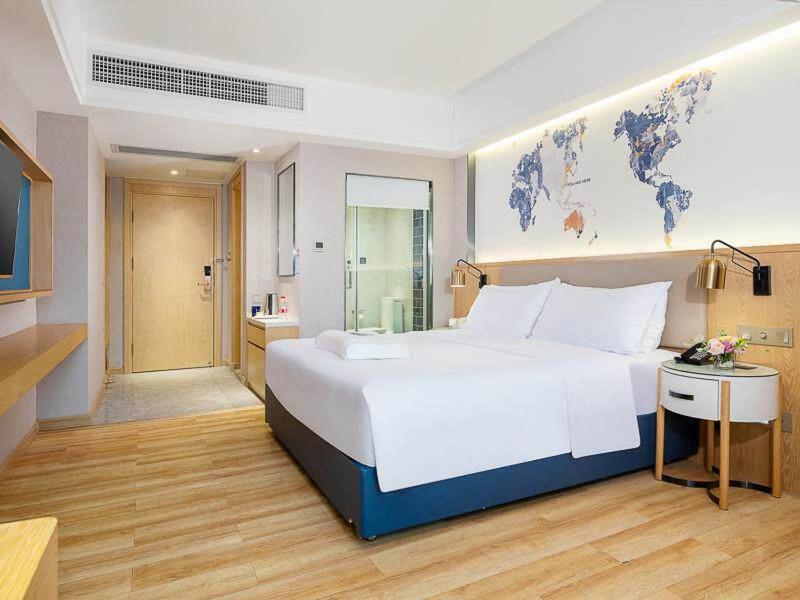 Honorable Double Room with City View photo 2