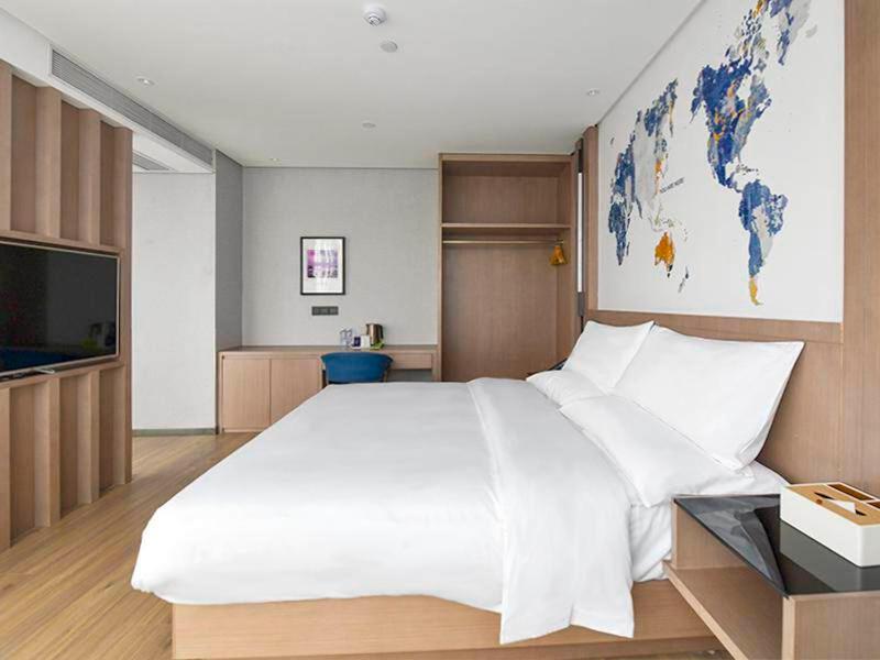 Premier Suite with Sunshine photo 1