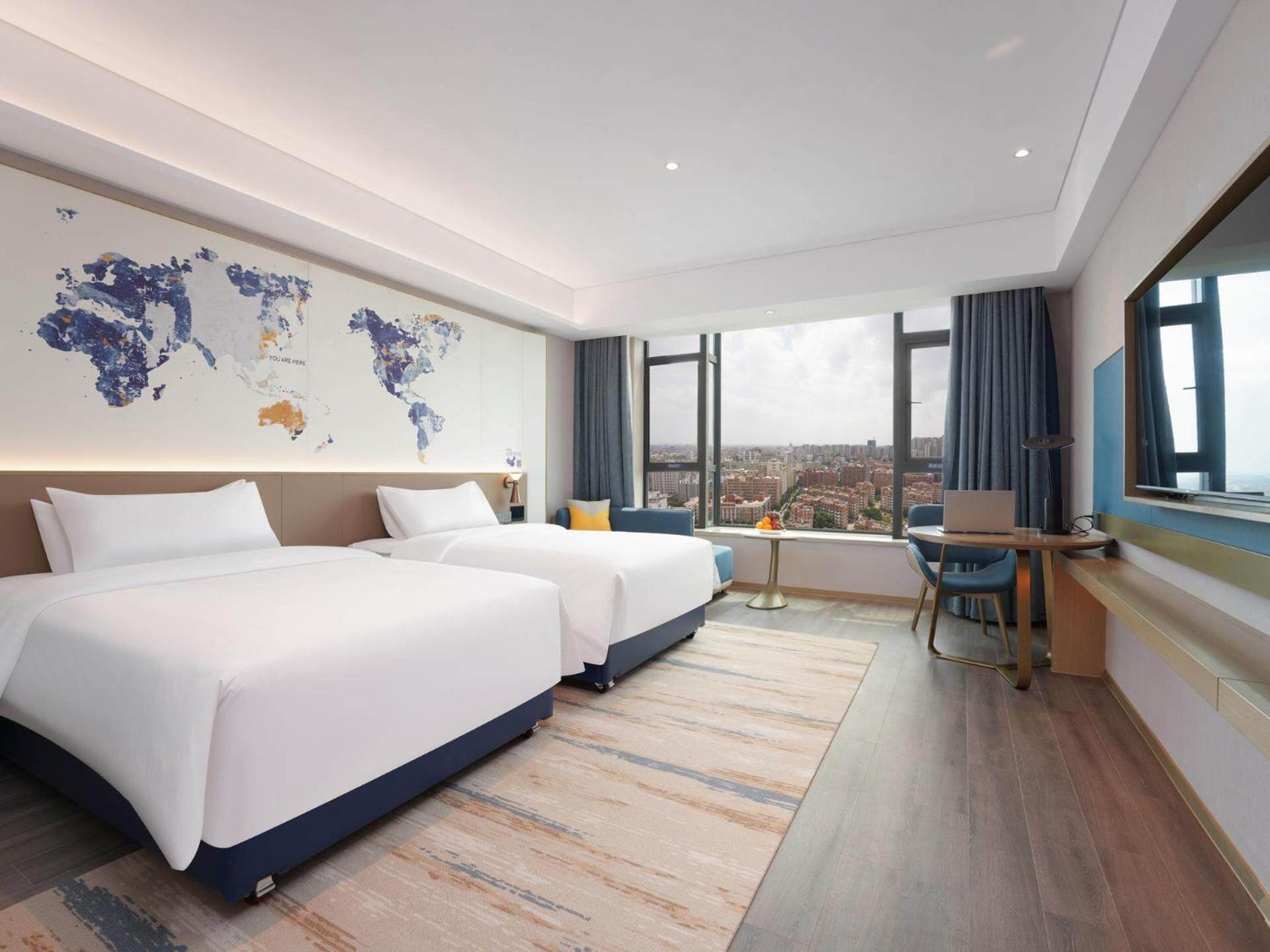 Premium Twin Room with City View