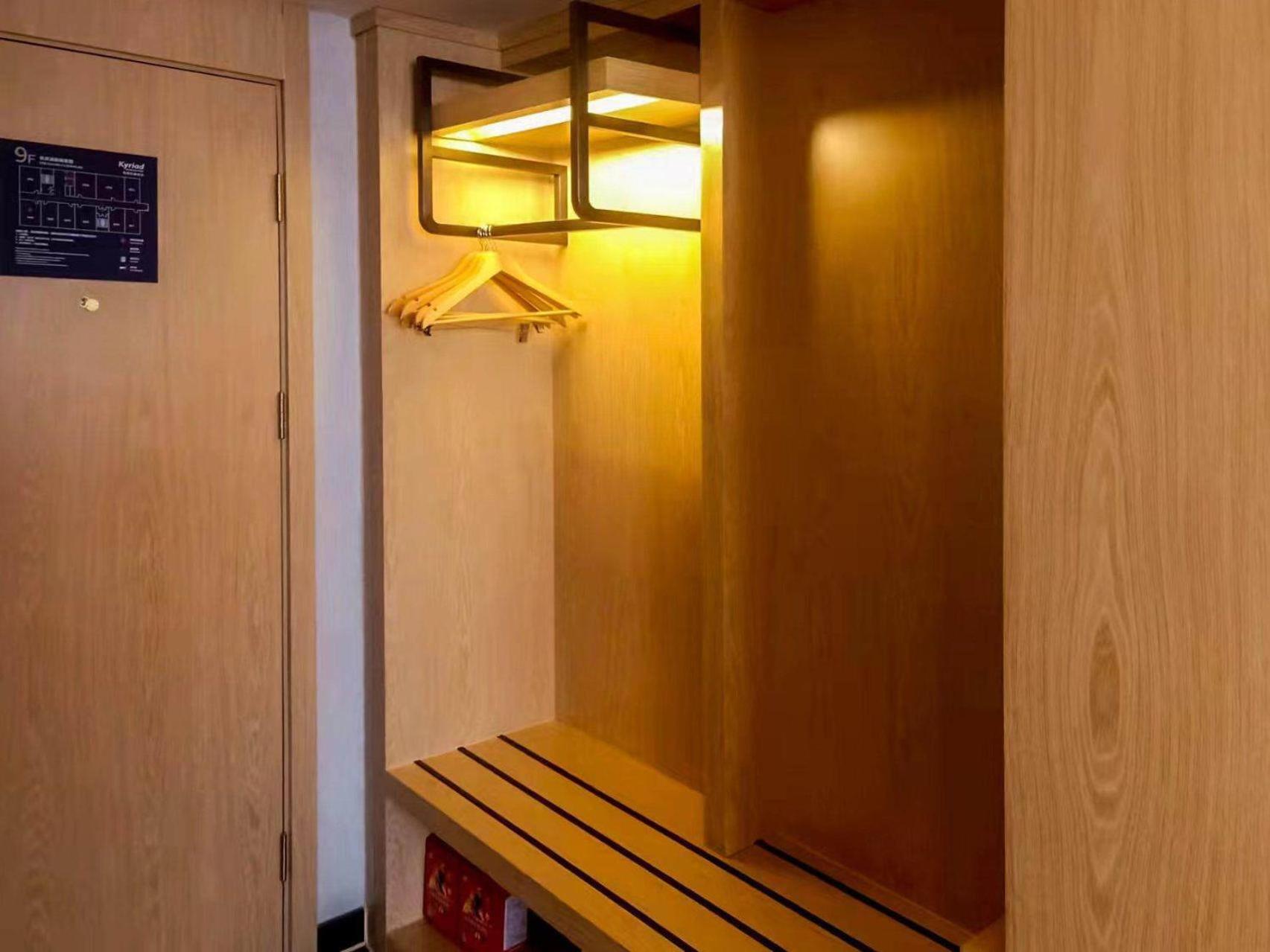 Premier Twin Room
