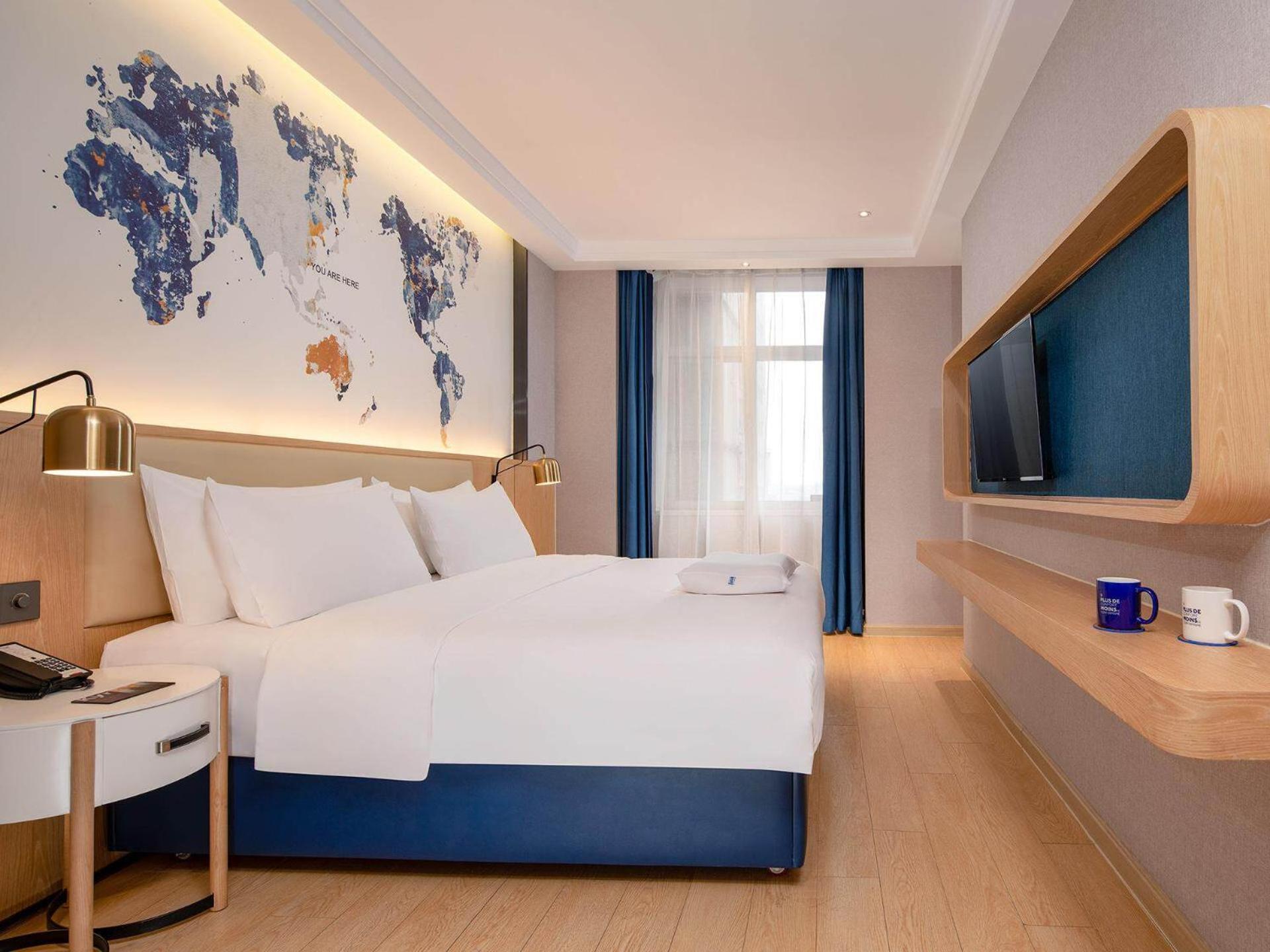 Light Double Room