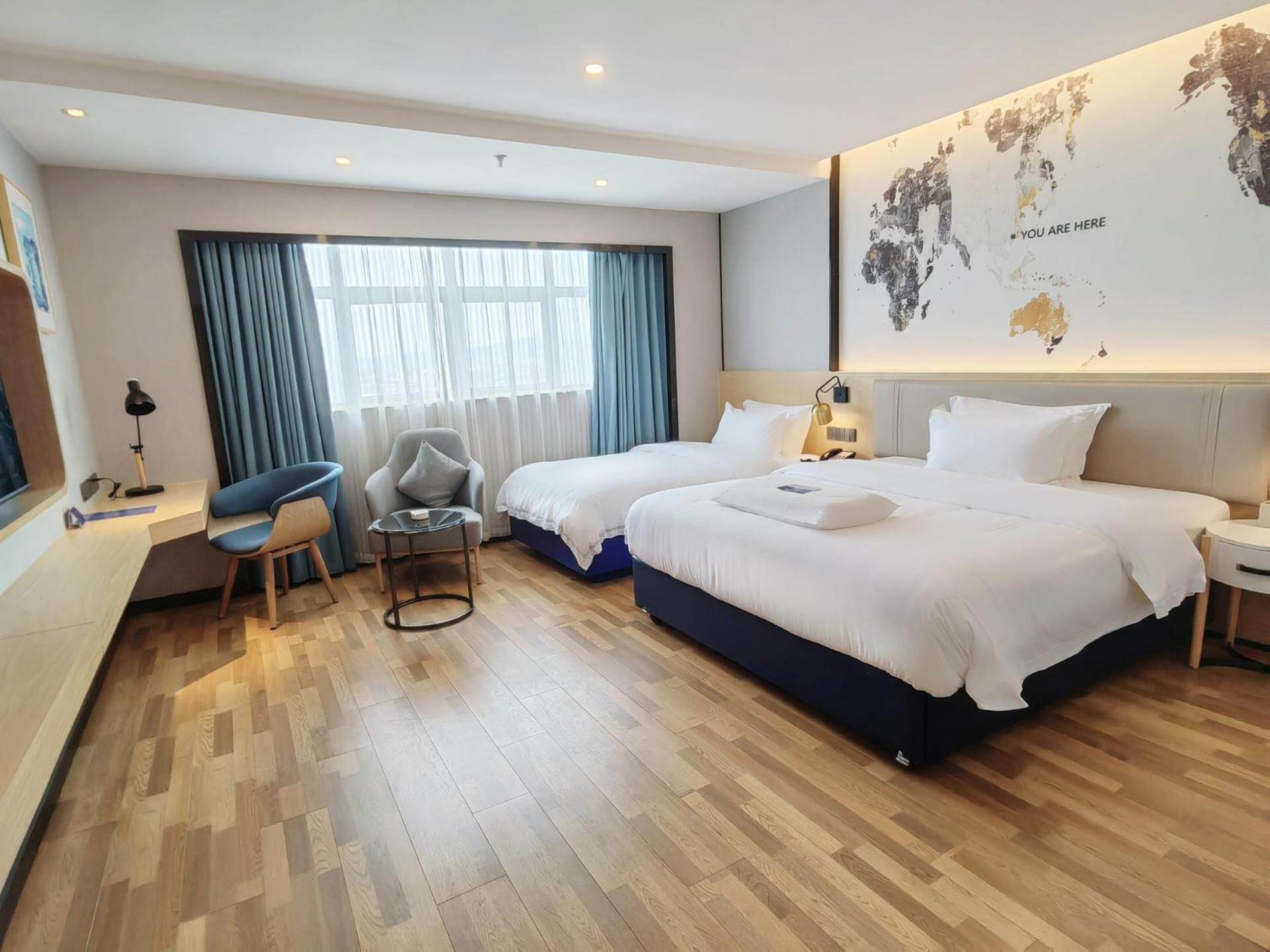 Enjoy Family room with Twin Bed