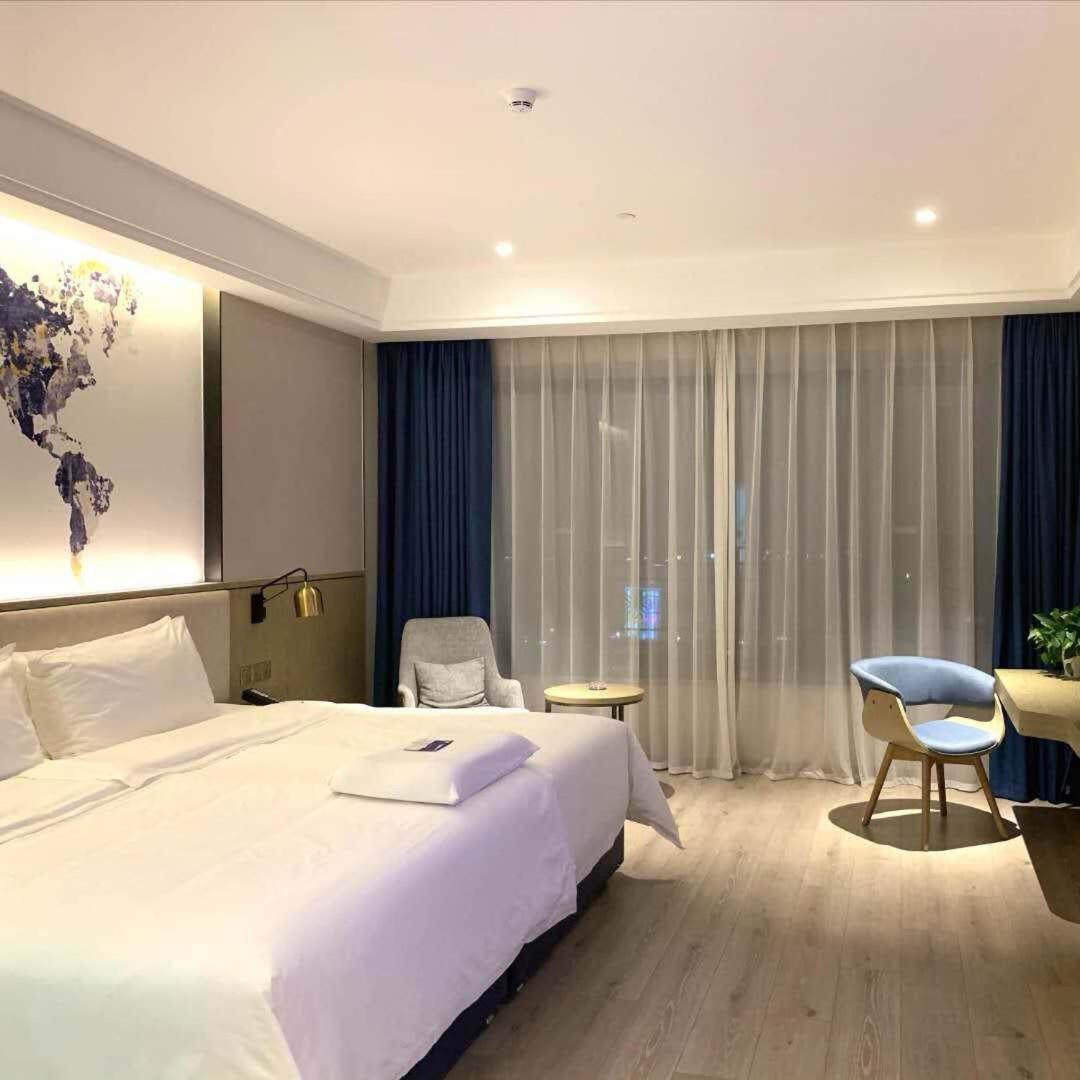 Honorable Double Room with City View