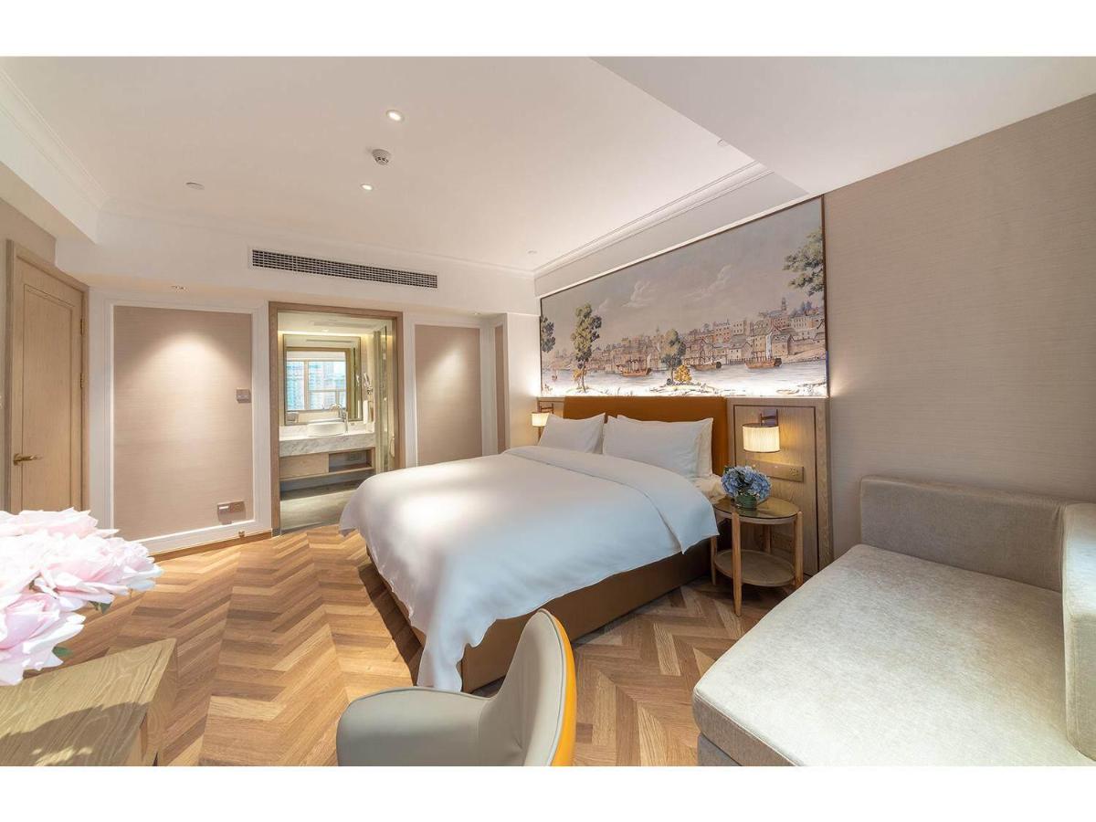 Business Suite photo 1