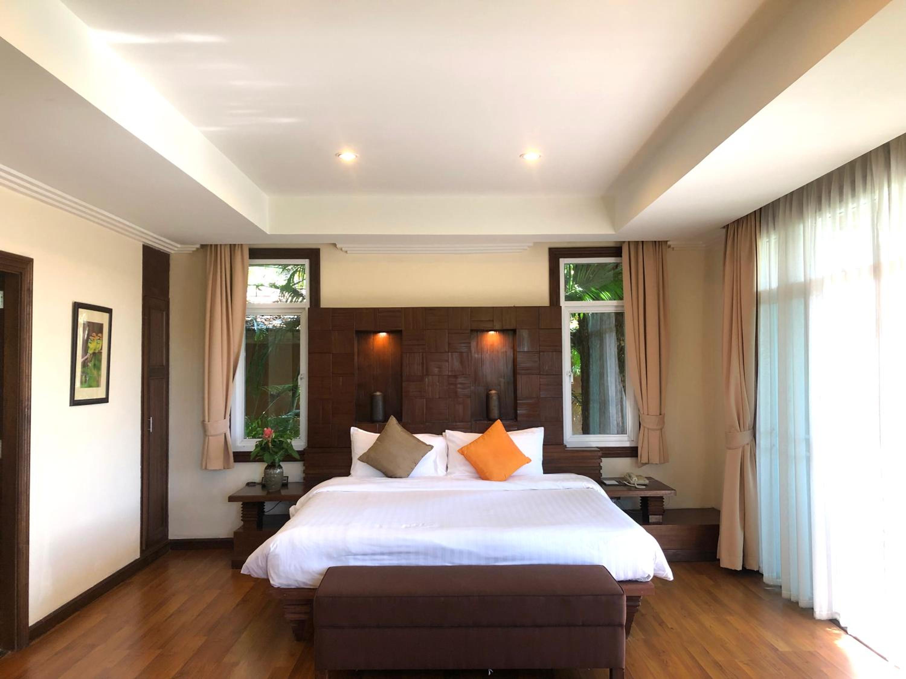 Standard Suite - Photo 2