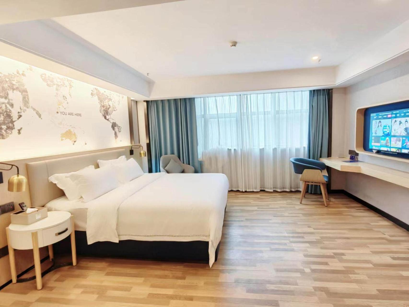 Honorable Suite