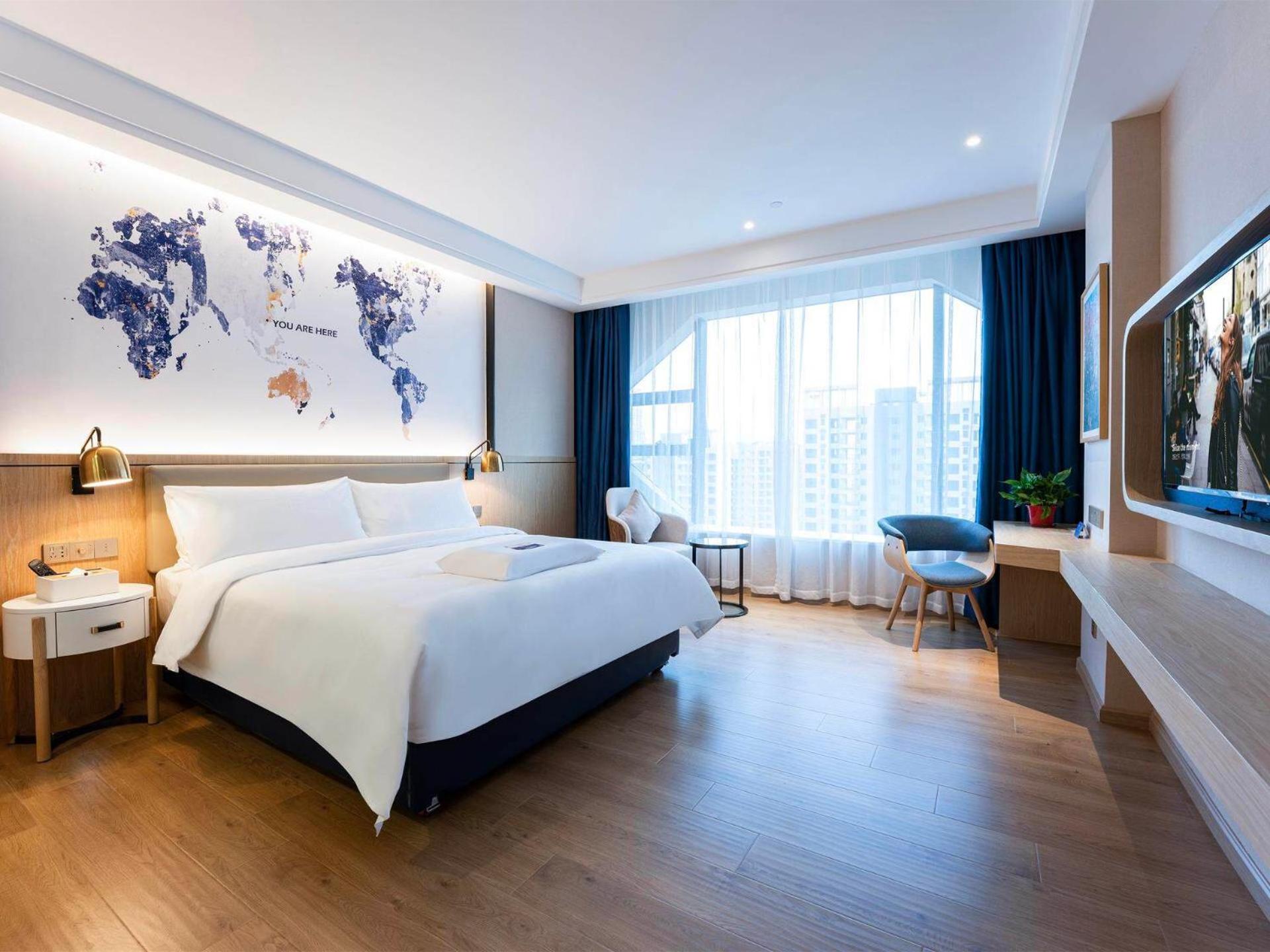 Hollywood Double Room