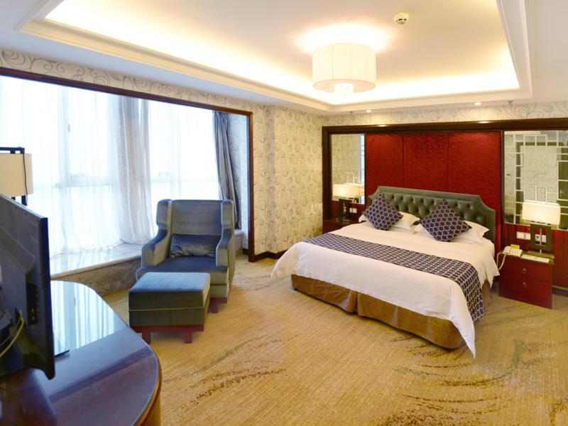 Deluxe Suite photo 1