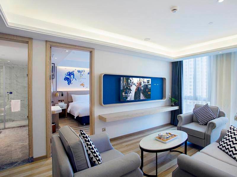 Honourable Suite With View photo 1
