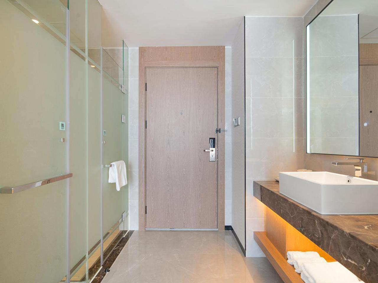 Premier Double Room with City View photo 2