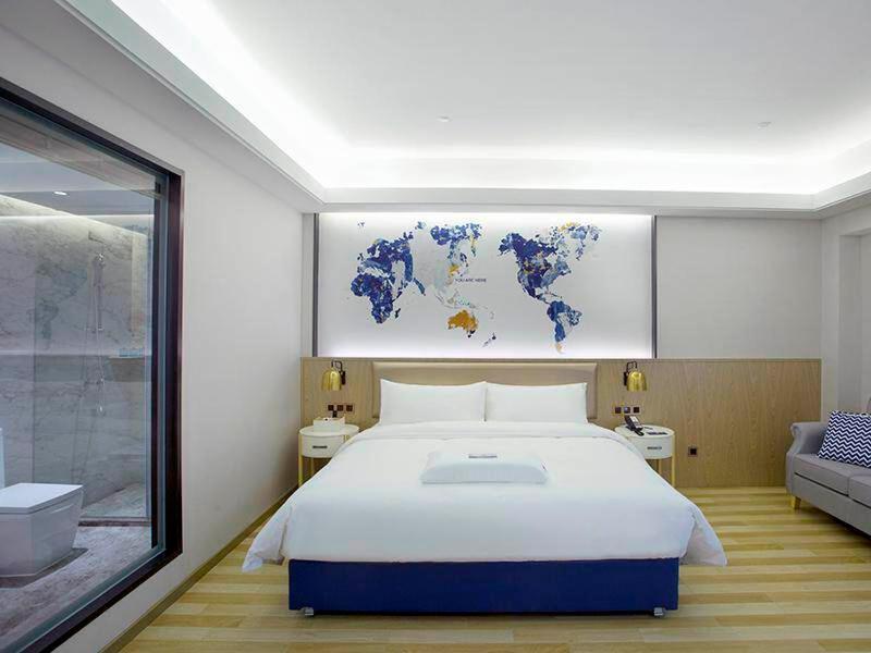 Honorable Double Room With City View photo 1