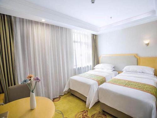 Twin Room - Photo 2