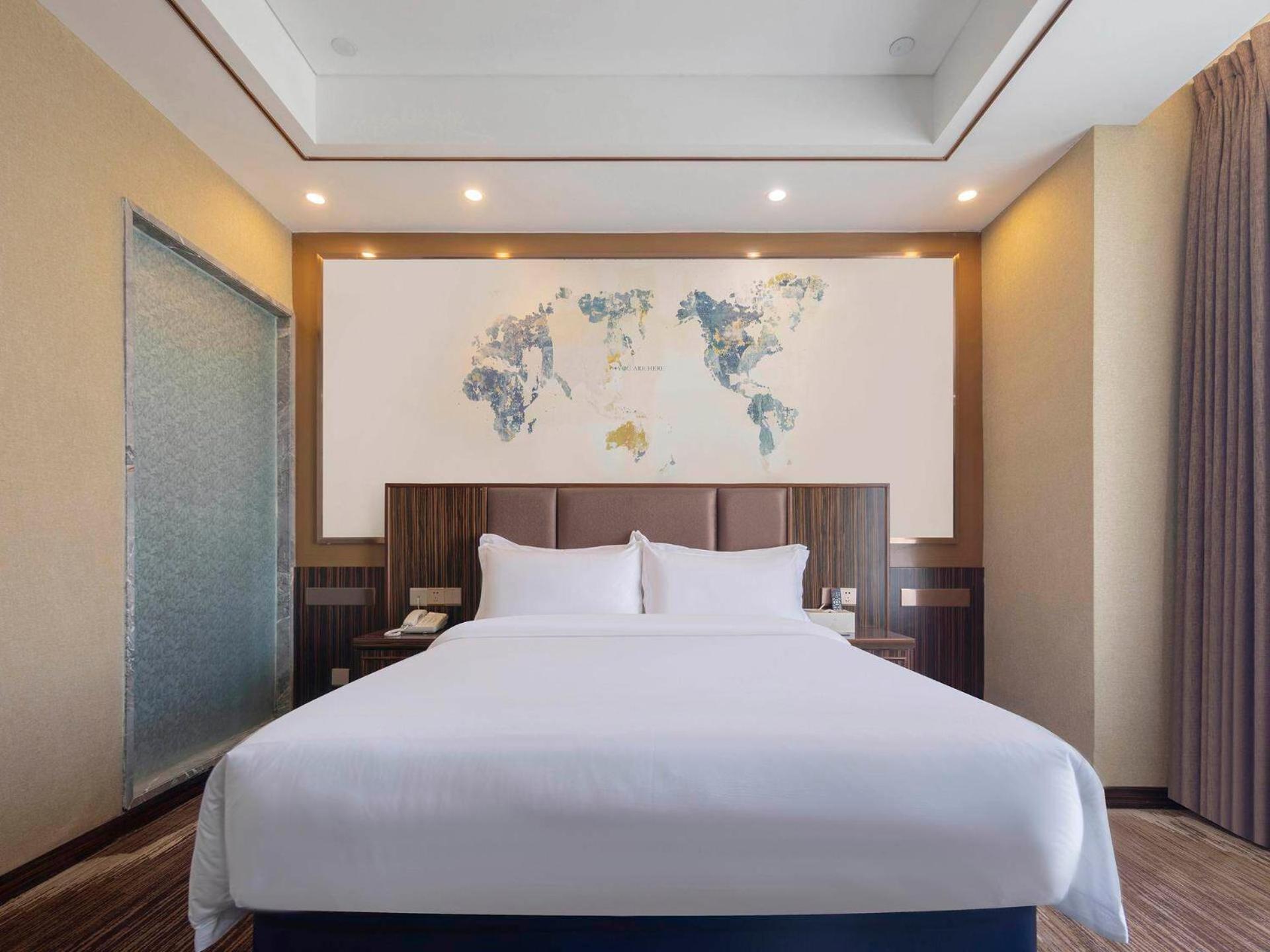 Light Double Room