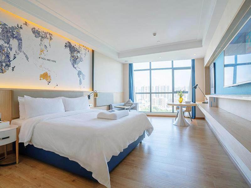 Honorable Double Room with City View photo 2