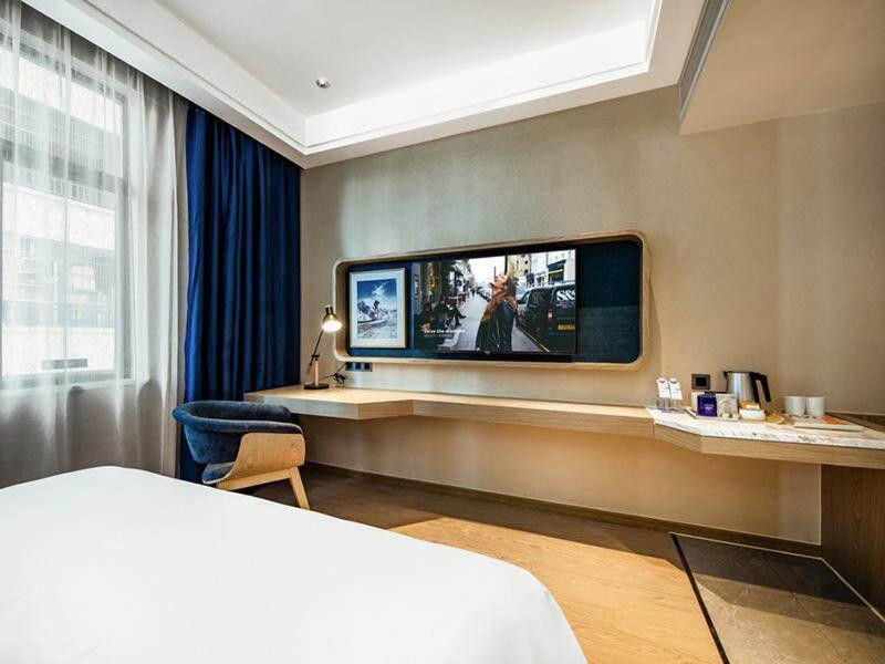 Light Double Room