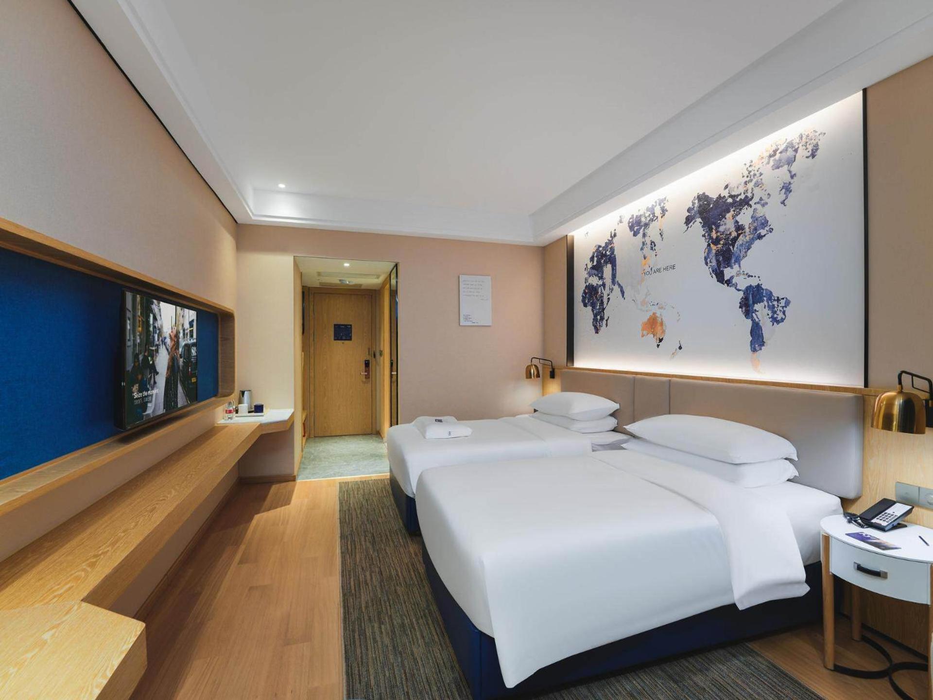 Light Twin Room photo 2