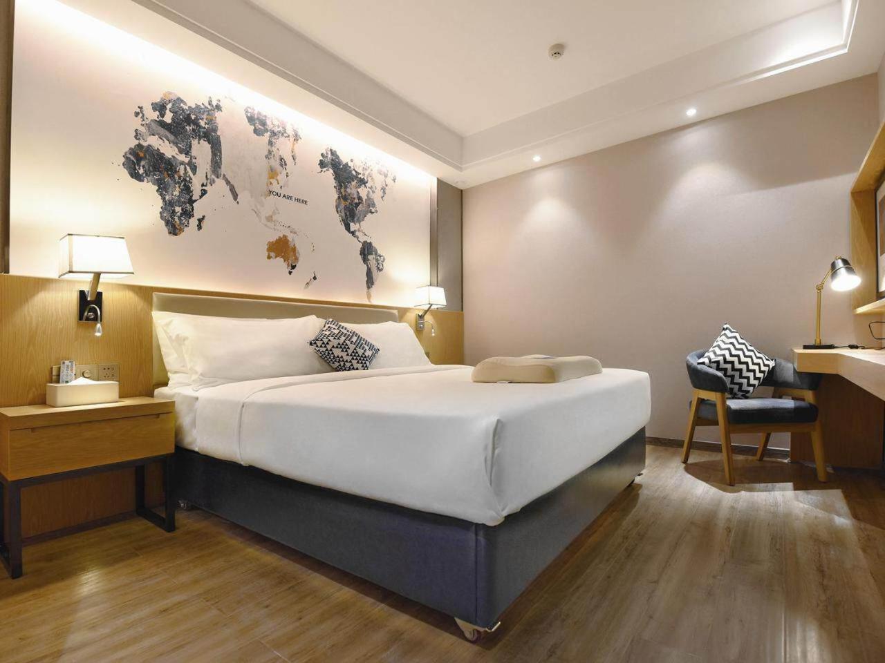 Light Double Room Without Window