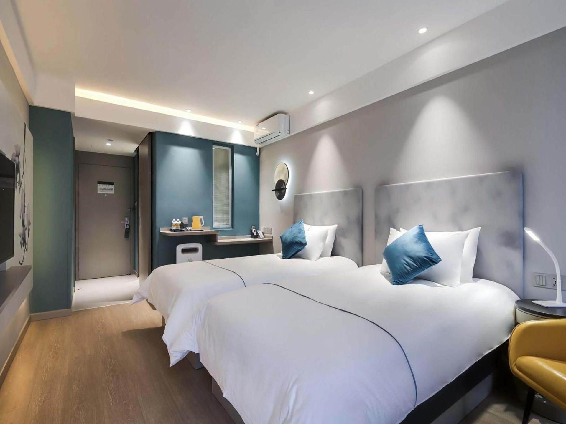 Comfortable Twin Room