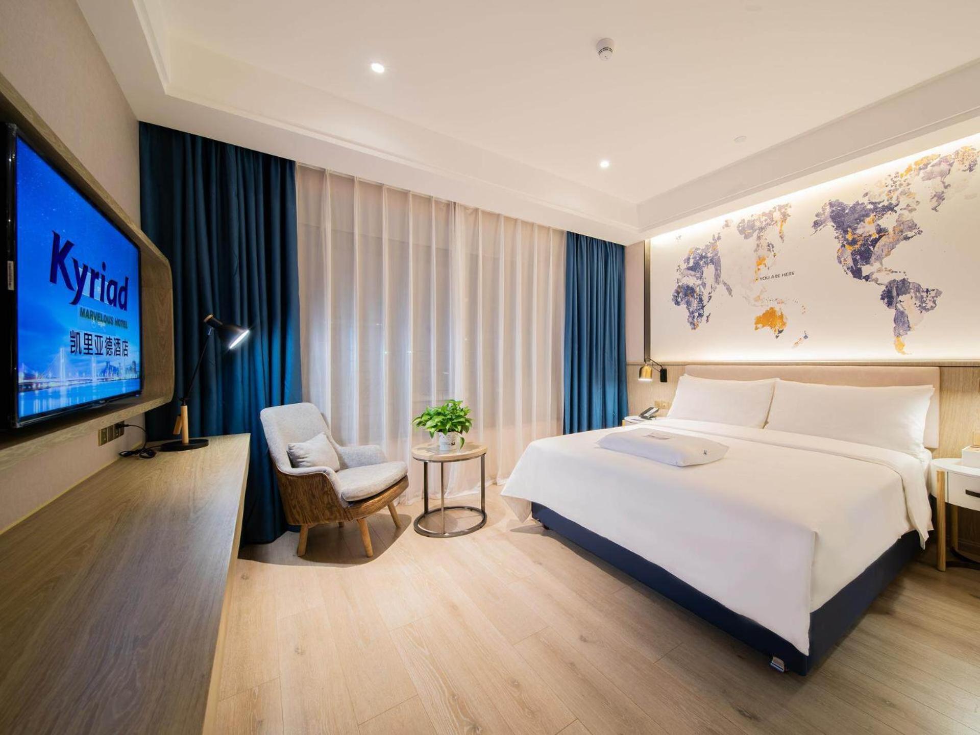Light Double Room