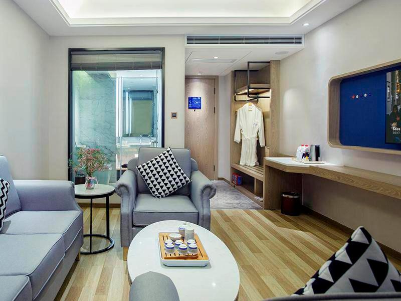 Premier Suite photo 1