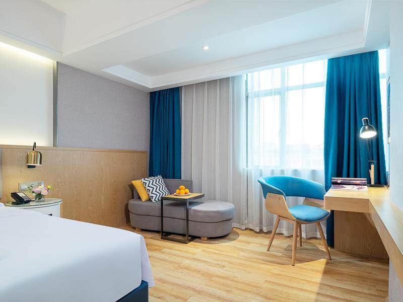 Honorable Double Room with City View photo 3