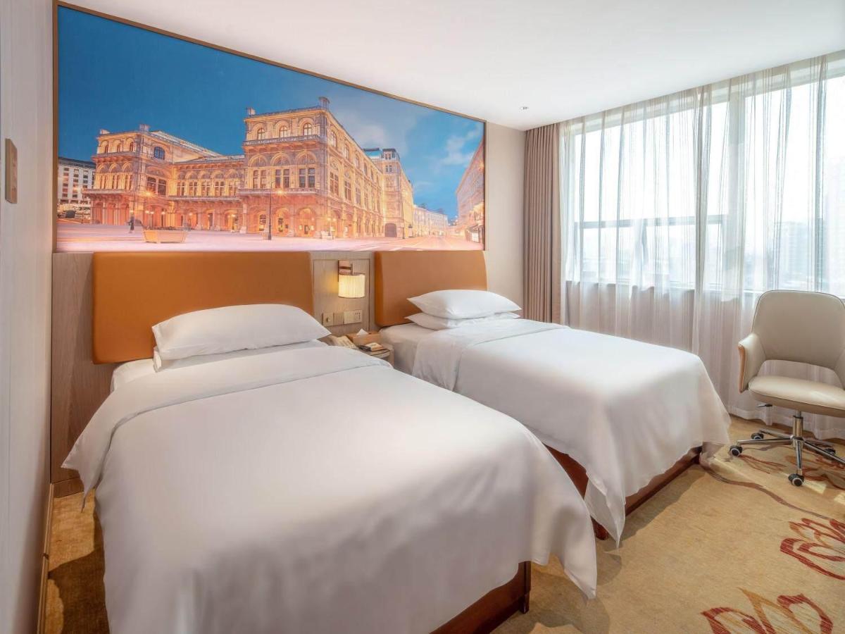 Deluxe Twin Room photo 3