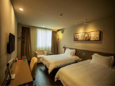 Business Twin Room C without Window photo 3