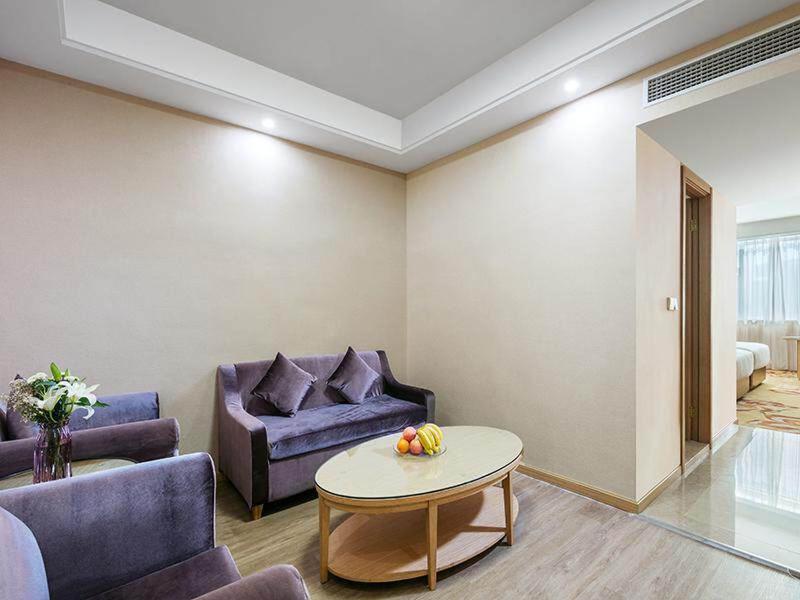 Business Suite photo 2