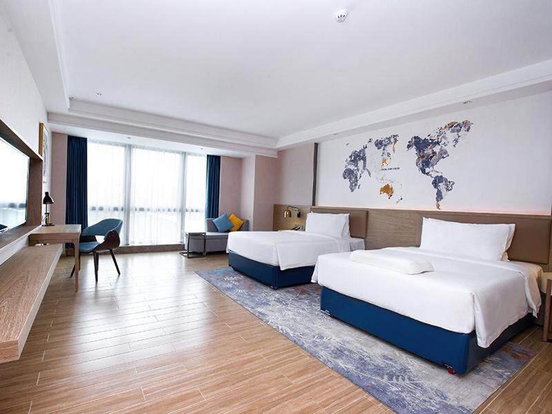 Superior Twin Room with View photo 2