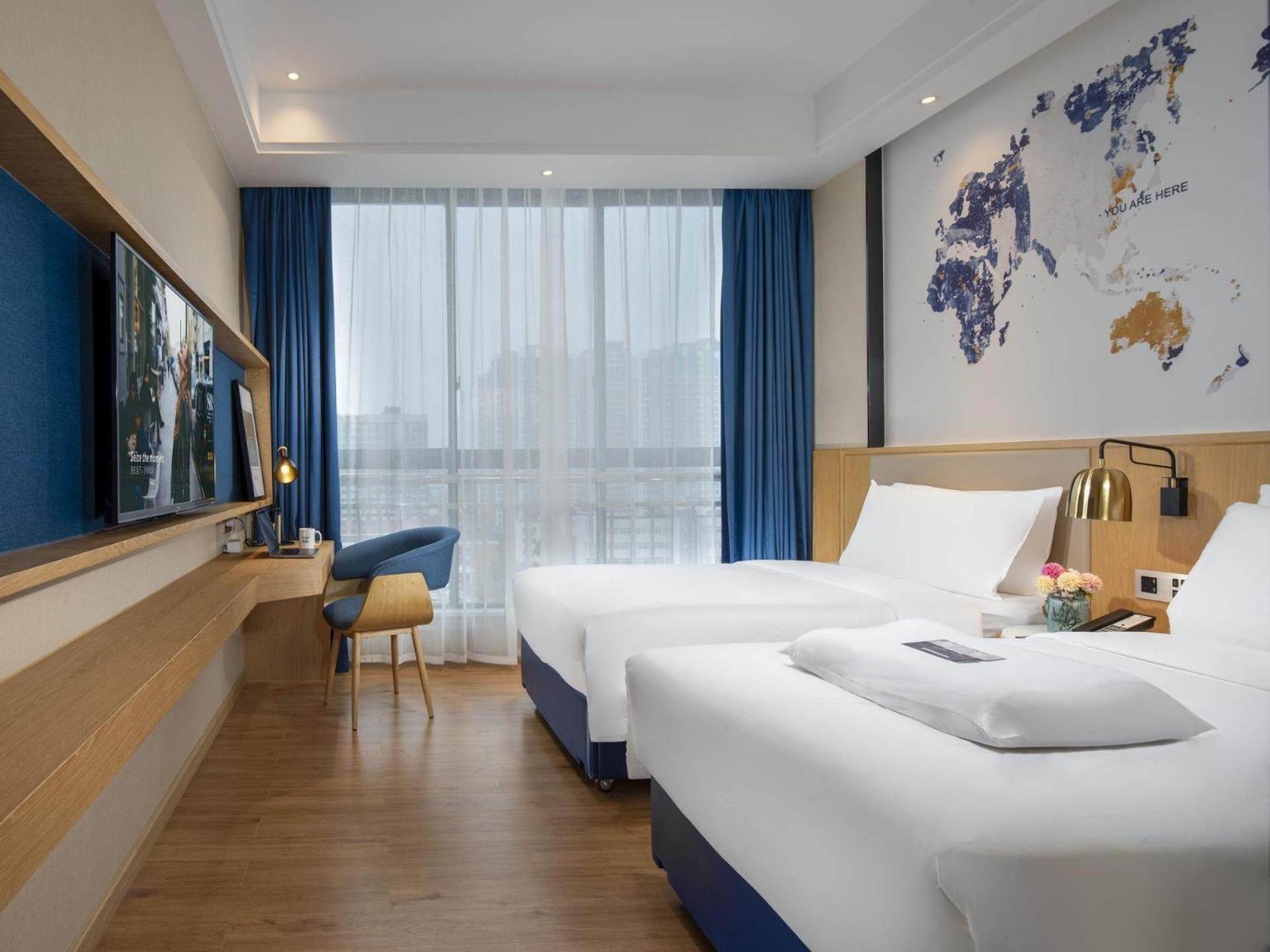 Premier Twin Room photo 2