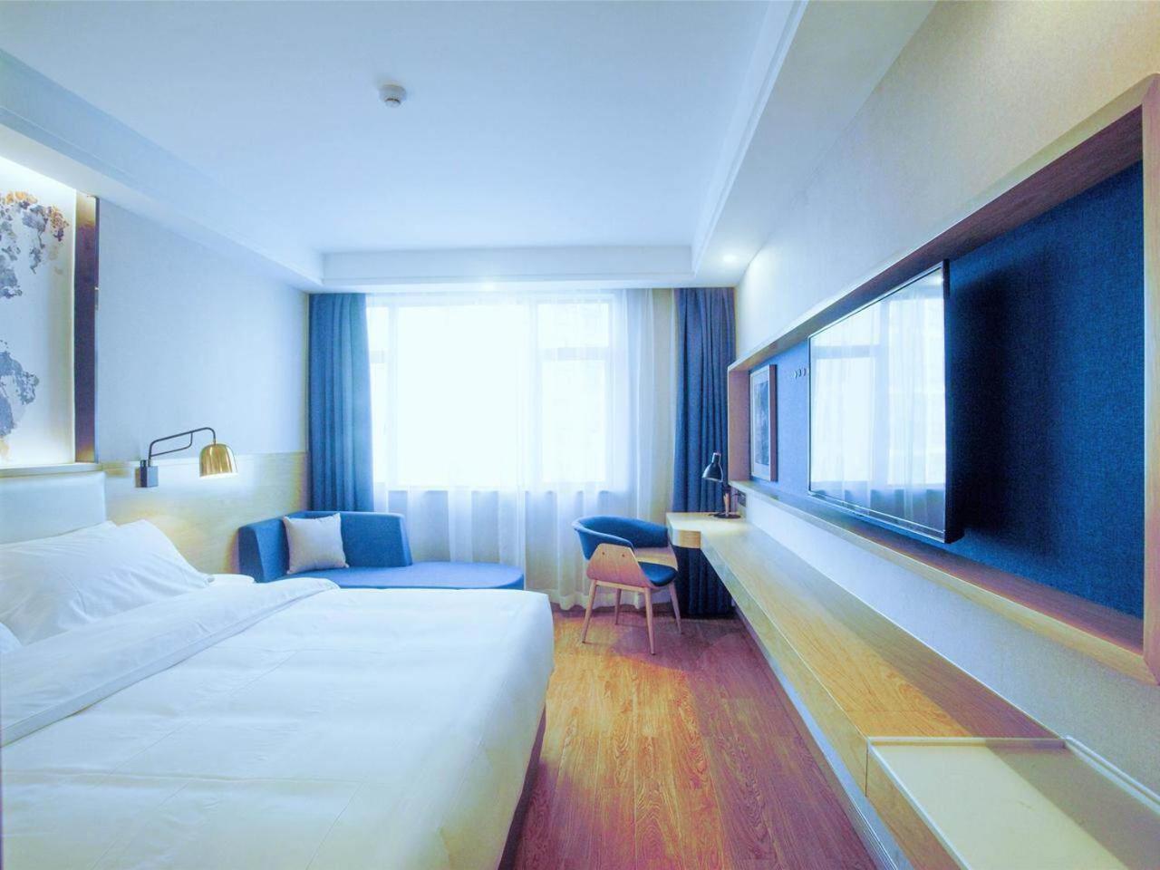 Honorable Double Room photo 3