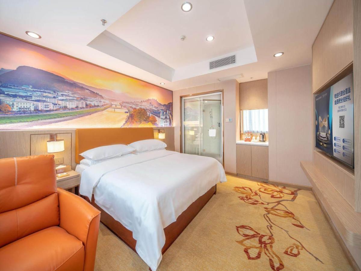 Suite with View photo 3