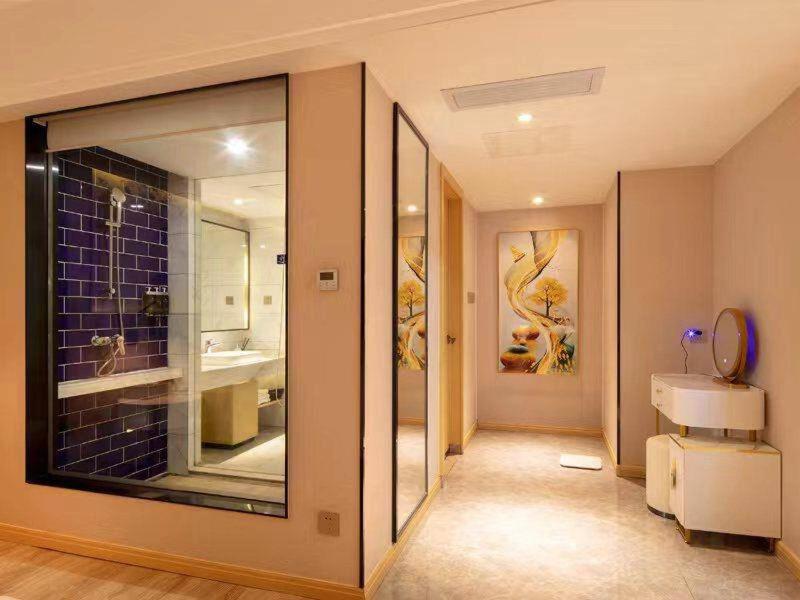 Honourable Suite With View photo 2