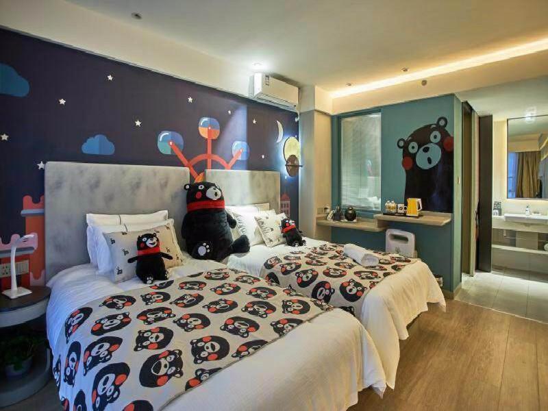 Twin Room With Theme