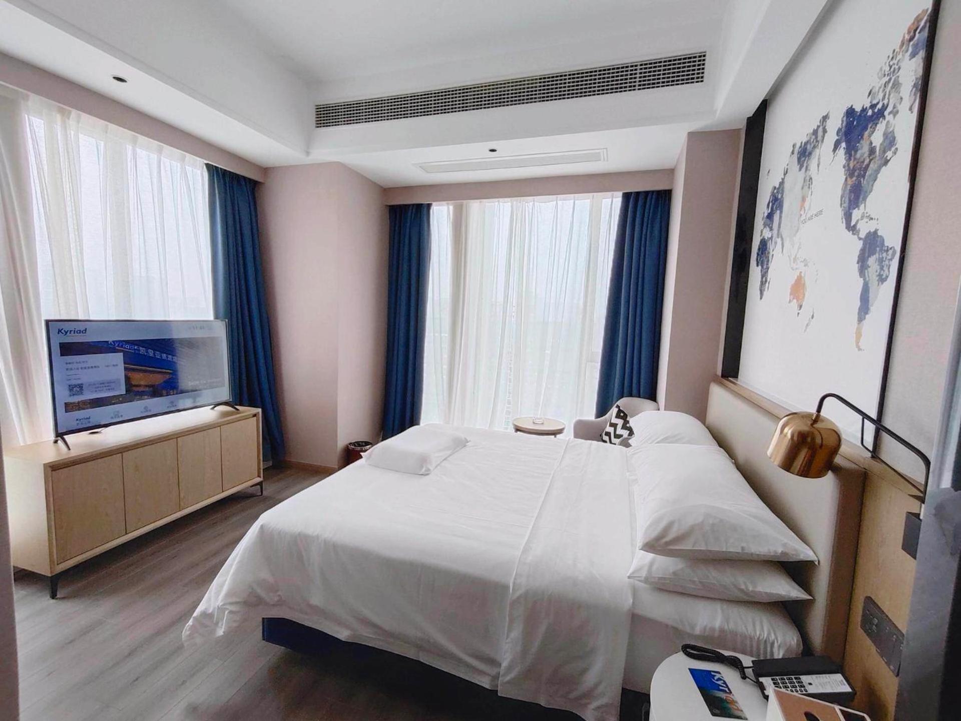 Light Double Room photo 2