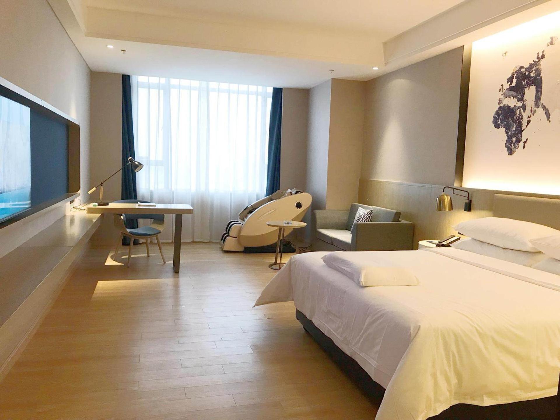 Honorable Double Room with City View
