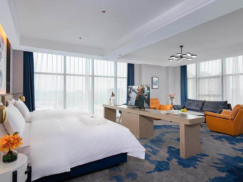 Honorable Suite photo 1