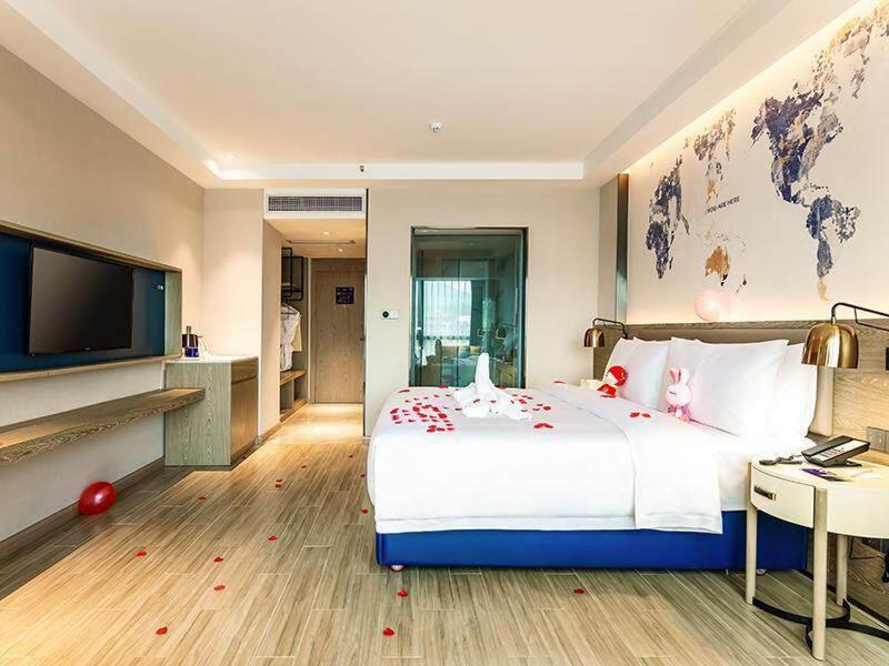 Honorable Double Room with City View photo 2