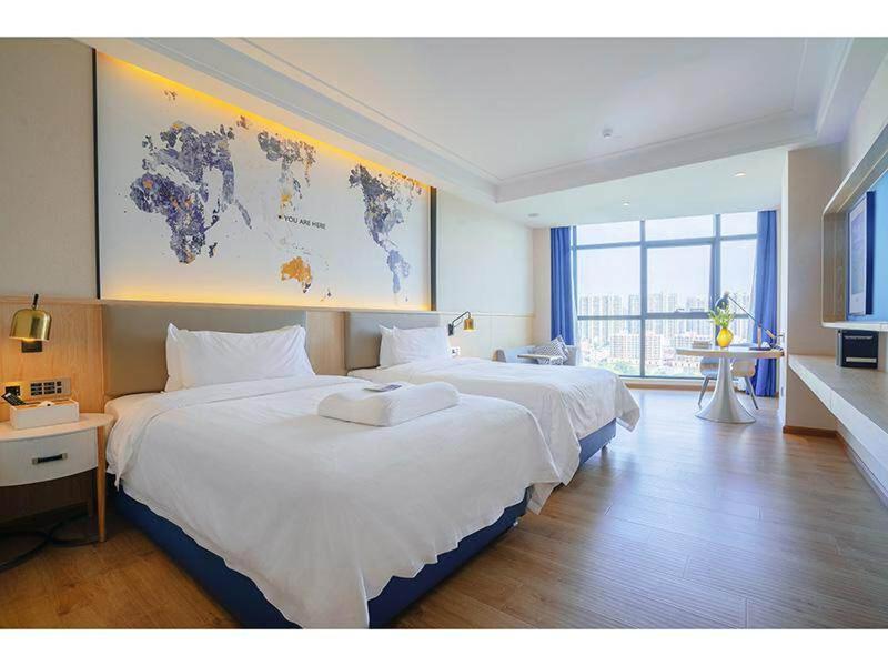 Superior Twin Room with View photo 2