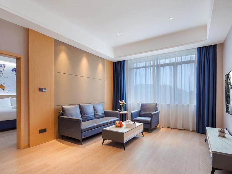 Premier Suite photo 3