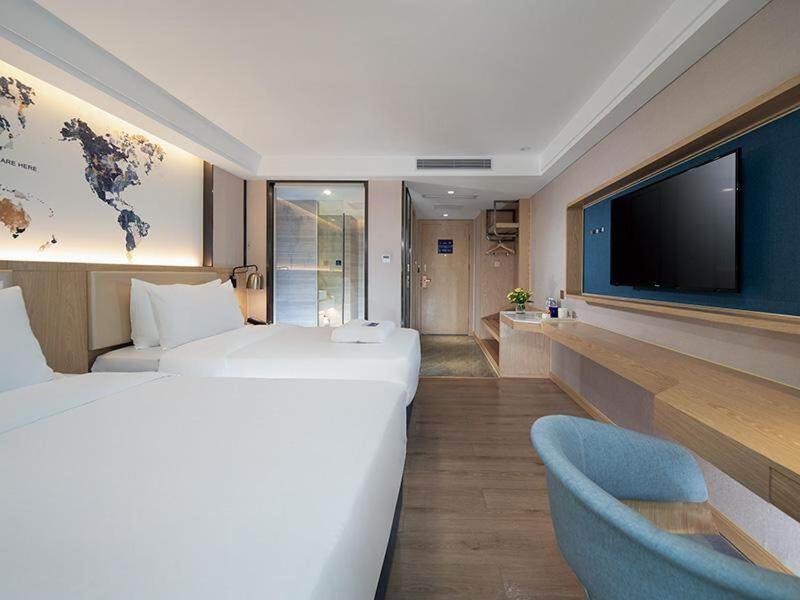Light Twin Room photo 1