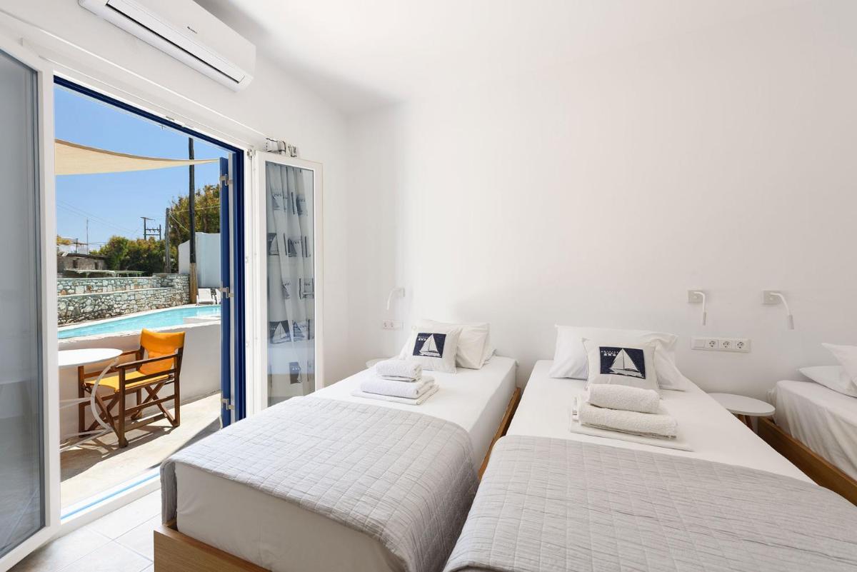 Triple Room with Pool View