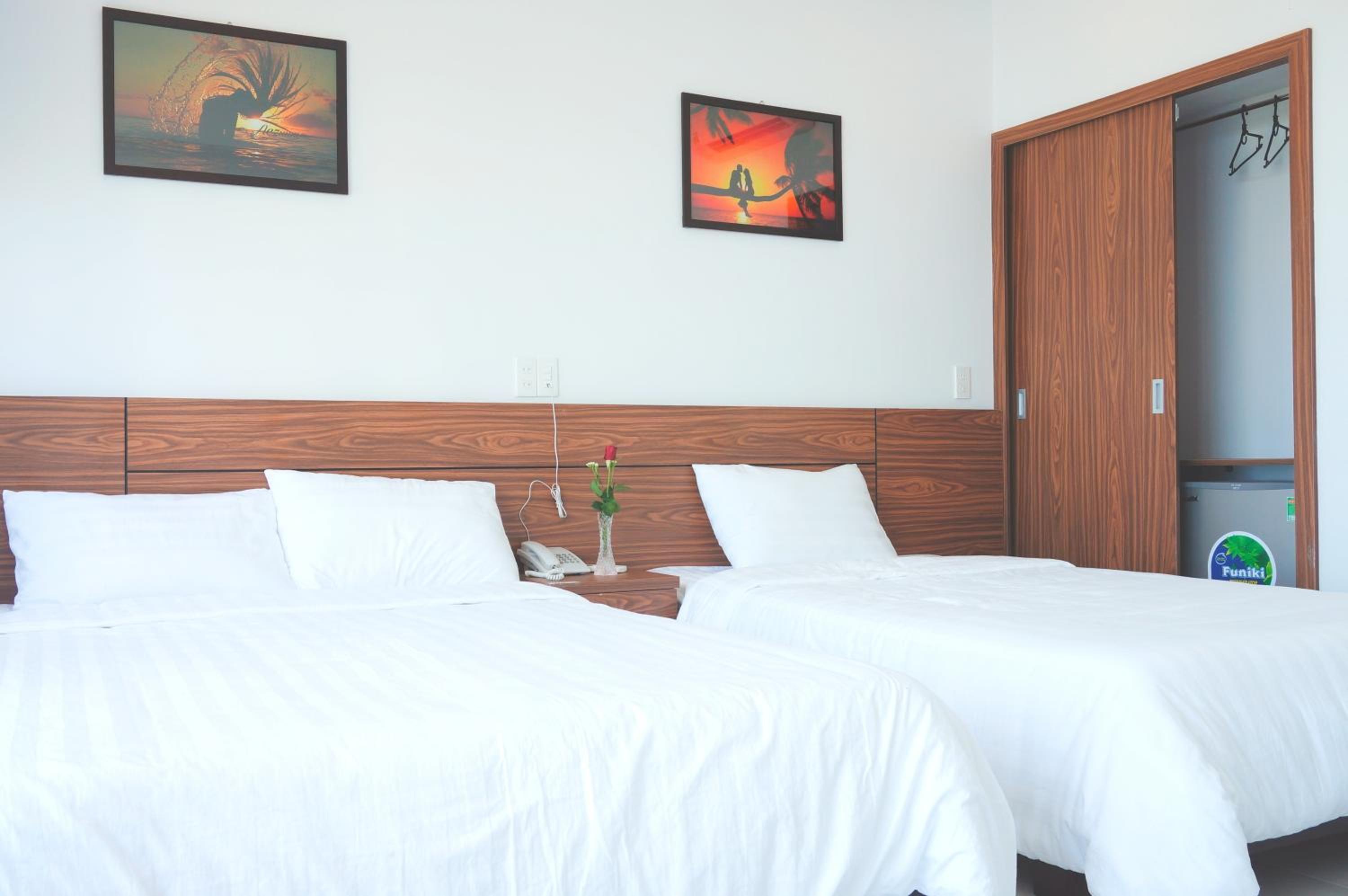Deluxe Family Room - Photo 19
