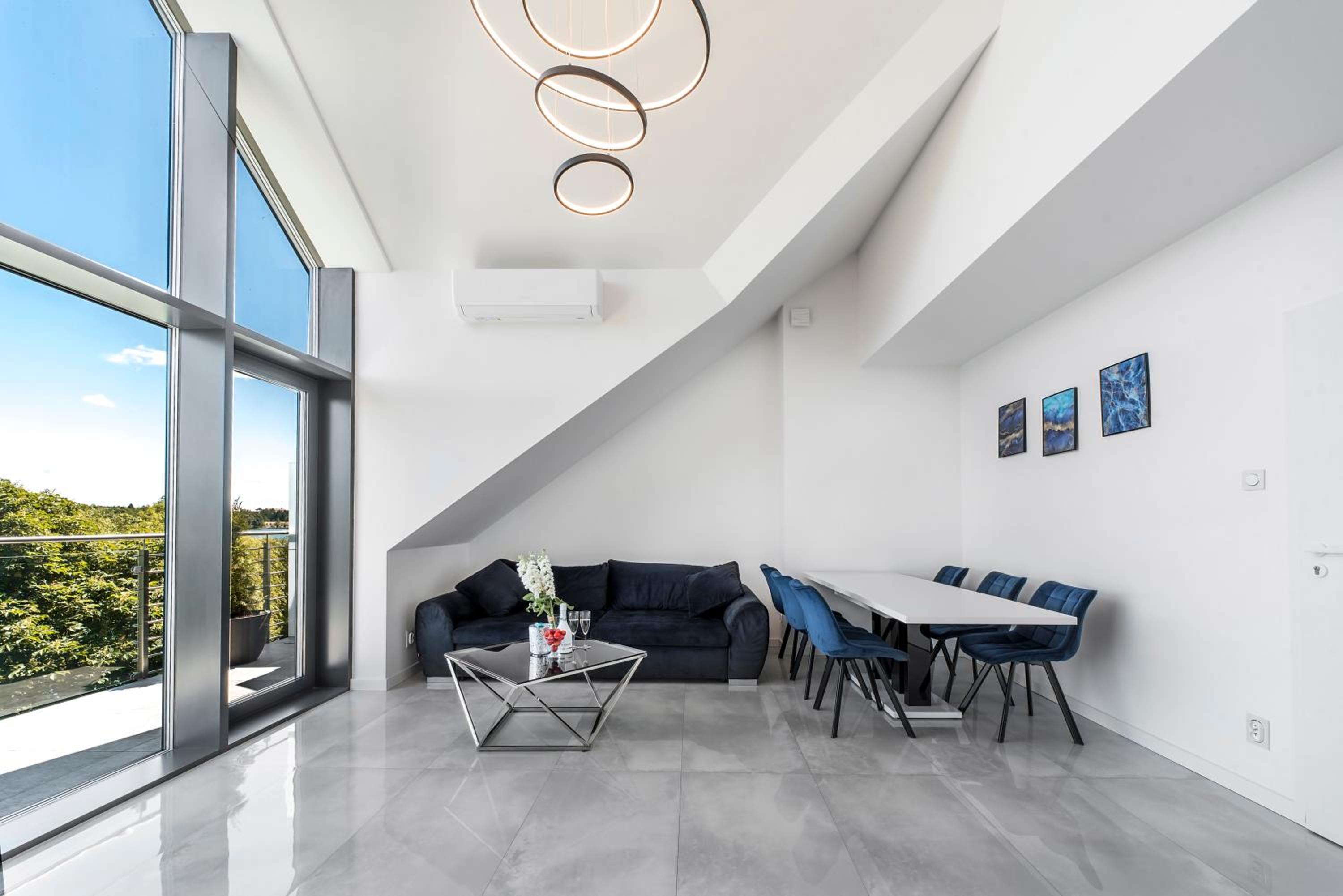 Penthouse Apartment photo 2