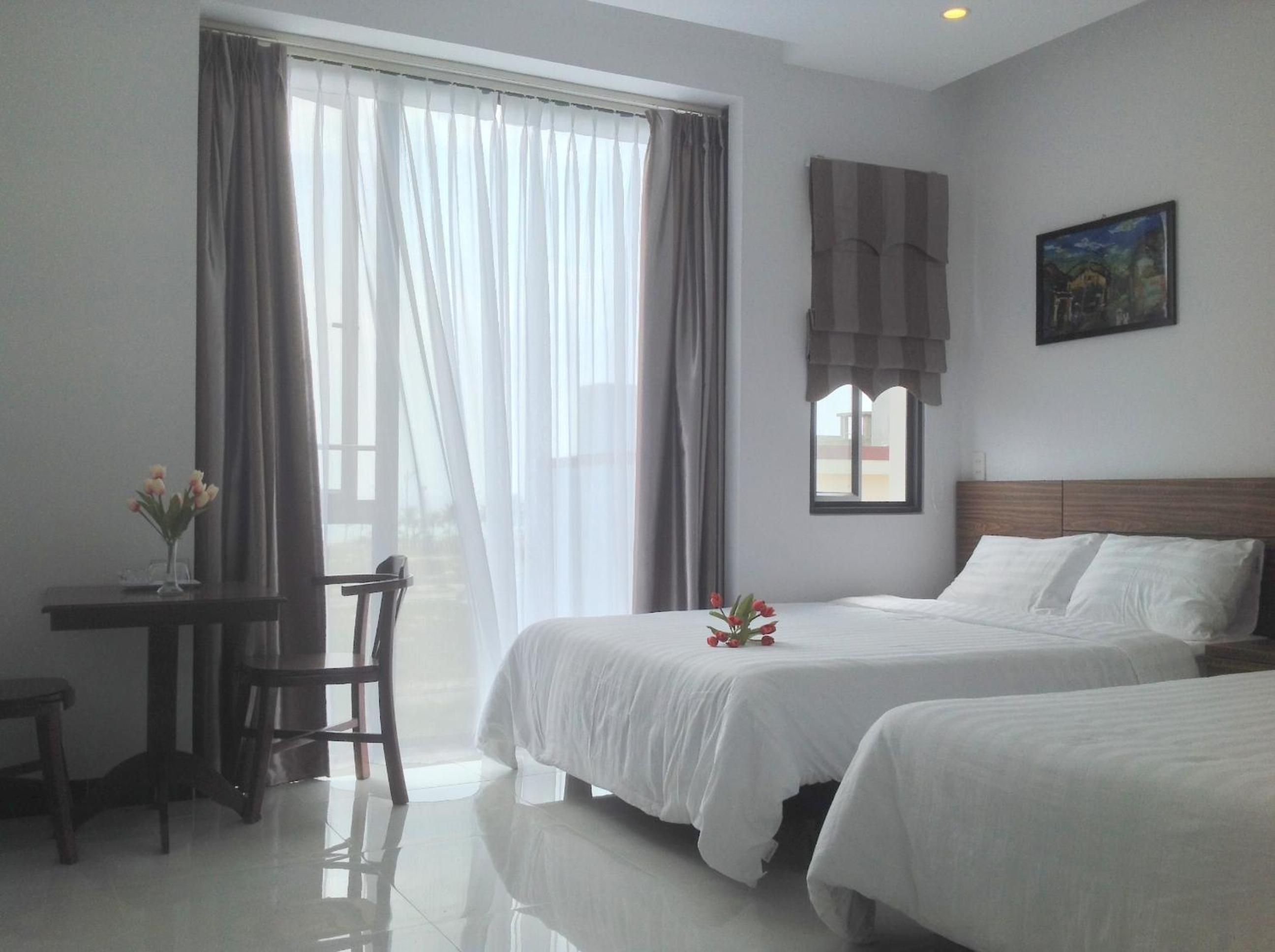 Deluxe Family Room - Photo 8