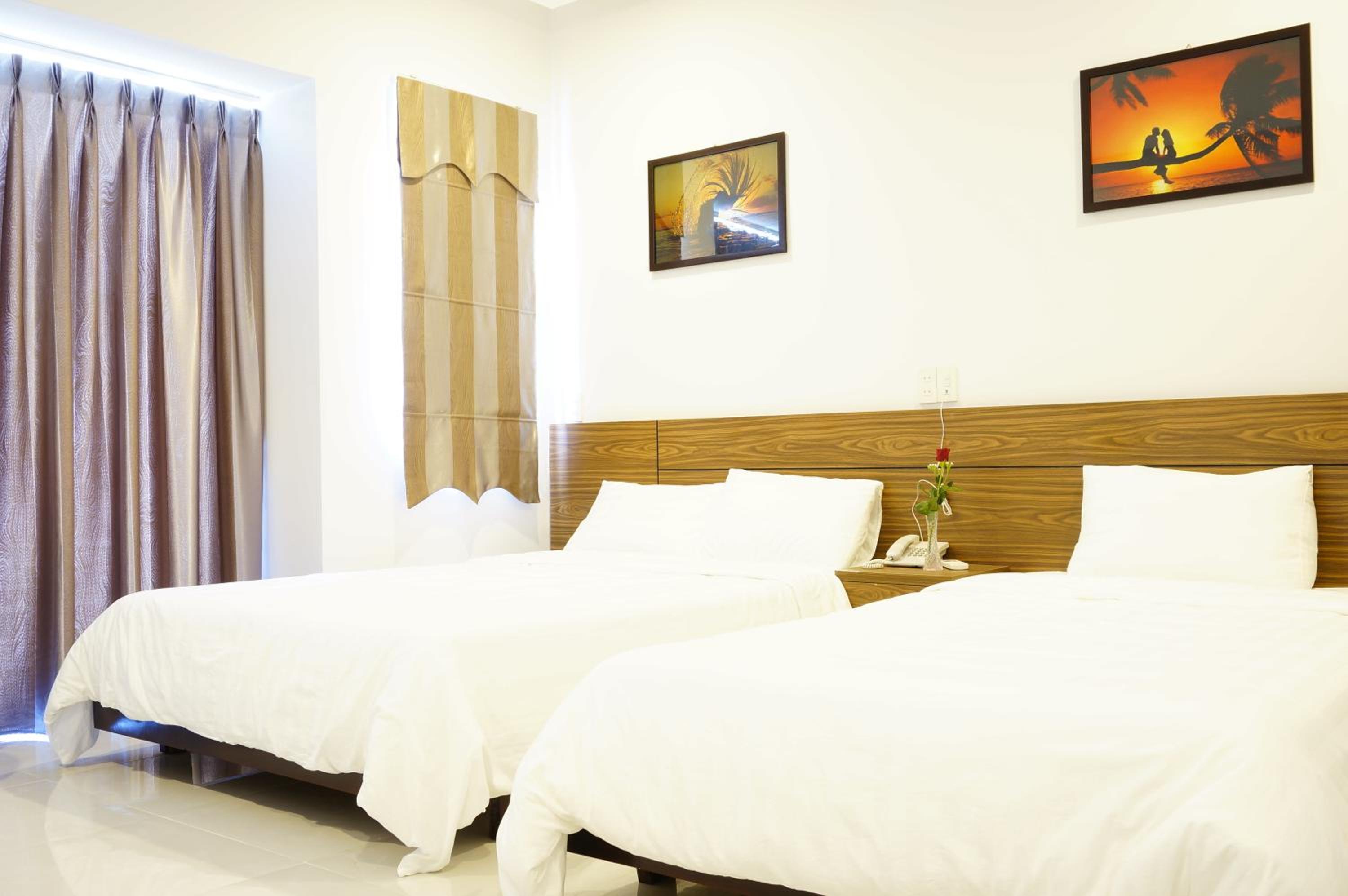 Deluxe Family Room - Photo 1